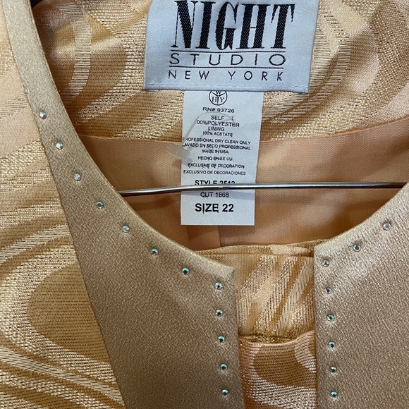 Two piece skirt set - Picture 4 of 6